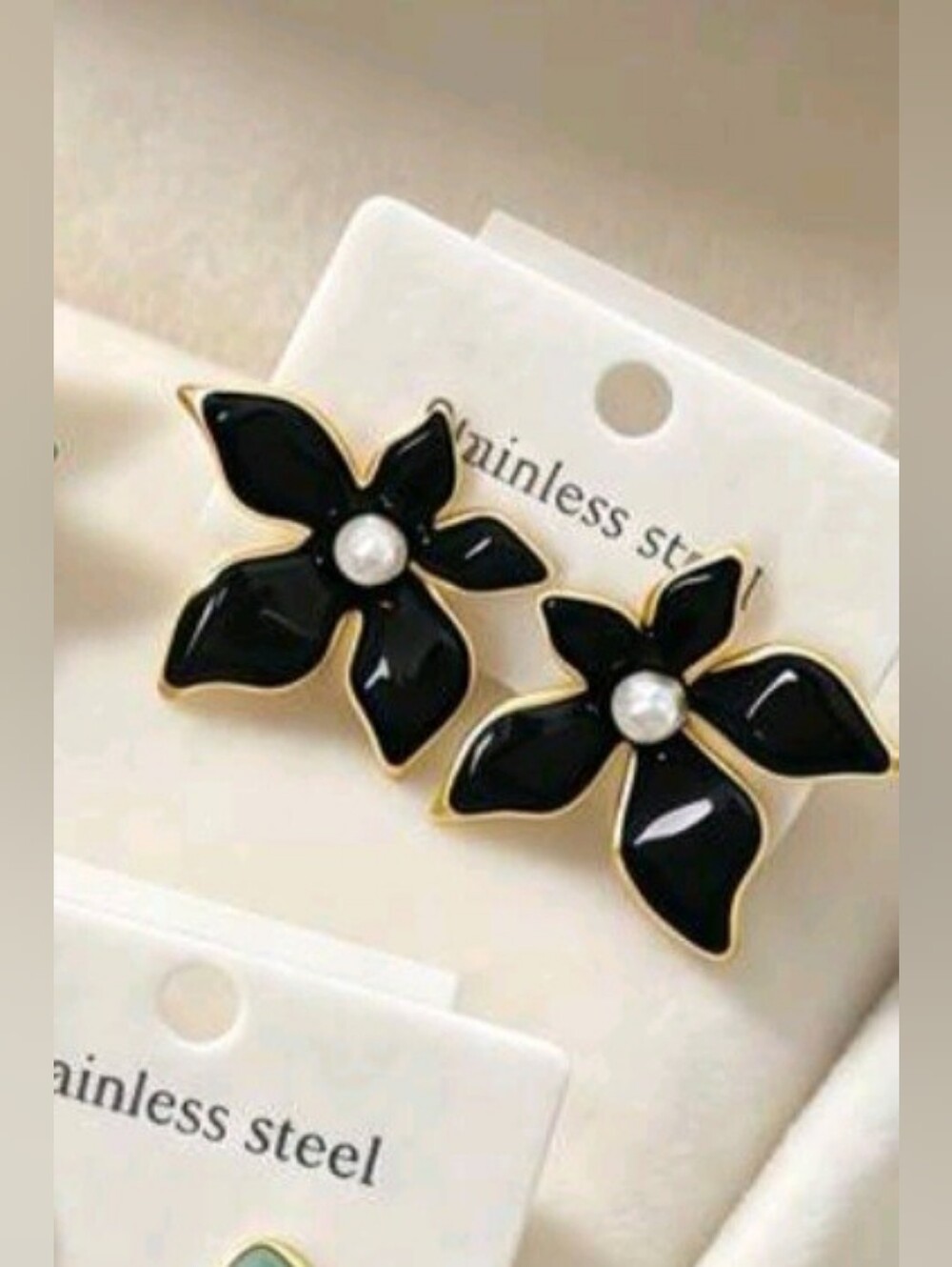 Elegant Black Flower Stud Earrings with Pearl Center